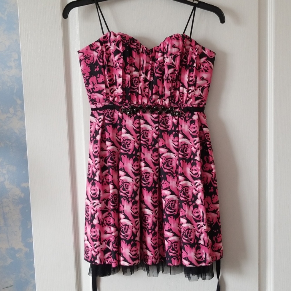 NWOT Guess Pink and Black Dress Jewel sash